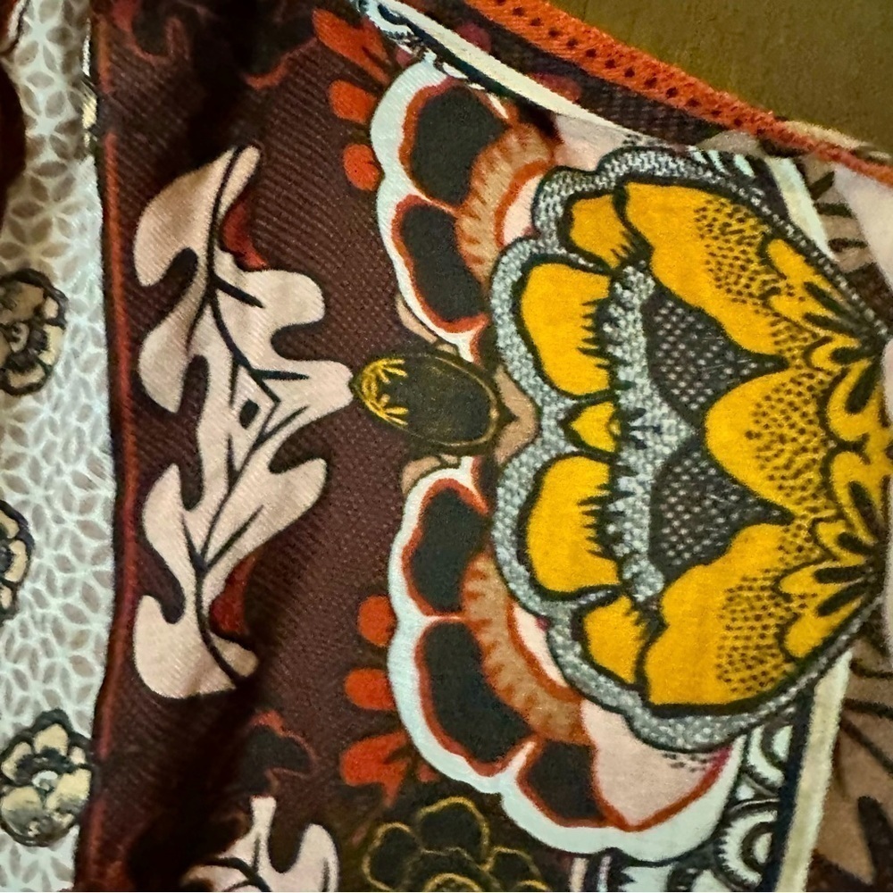 H&M Large Square Multi-coloured Floral Leaves Red Orange Gold Scarf - Picture 5 of 9